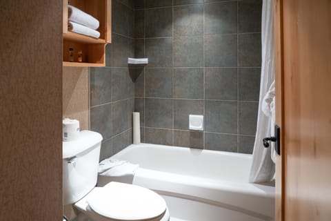 Superior Suite, 2 Bedrooms | Bathroom | Combined shower/tub, eco-friendly toiletries, hair dryer, towels