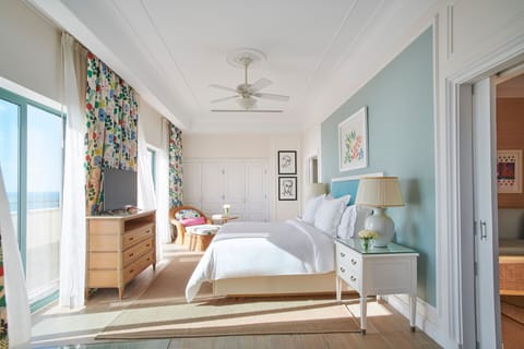 Pool Terrace Suite | Premium bedding, down comforters, minibar, in-room safe