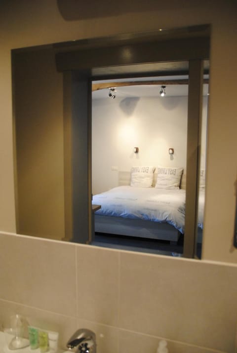 Double Room | Minibar, blackout drapes, soundproofing, free WiFi