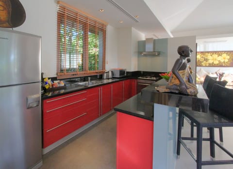 Deluxe Villa, 1 King Bed, Private Pool, Partial Ocean View | Private kitchen | Fridge, microwave, electric kettle, highchair