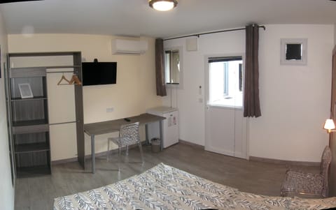 Superior Double Room, 1 Bedroom, Accessible | Individually furnished, free WiFi, bed sheets, wheelchair access