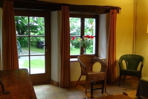 Entrance / Reception