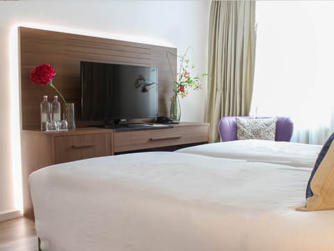 Standard Double Room | In-room safe, desk, iron/ironing board, rollaway beds