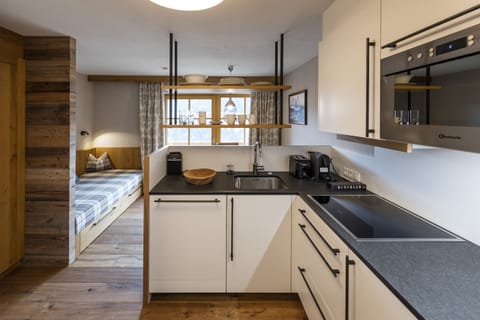 Comfort Apartment (Lodge III, incl. Cleaning fee) | Private kitchen | Fridge, microwave, stovetop, dishwasher