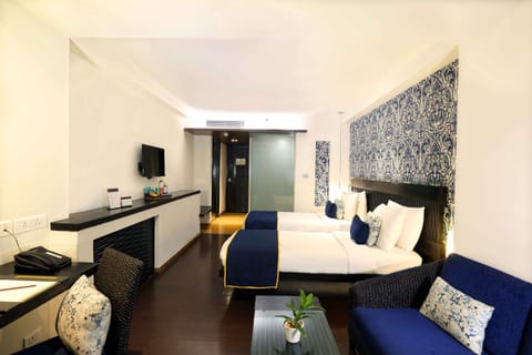 Deluxe Room, 2 Twin Beds | Premium bedding, pillowtop beds, minibar, in-room safe