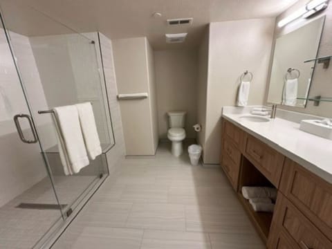 Standard Room, 2 Bedrooms, No View | Bathroom | Free toiletries, hair dryer, towels, soap
