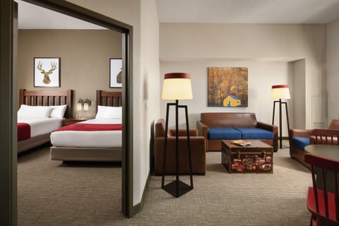 Grizzly Bear Suite - Water Park Included | In-room safe, iron/ironing board, free cribs/infant beds