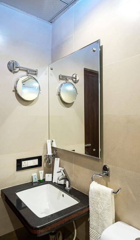 Standard Room | Bathroom sink