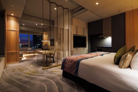 -UTSUROI- (Renovated)  Corner Suite Twin 55sqm Non Smoking | Premium bedding, in-room safe, desk, blackout drapes