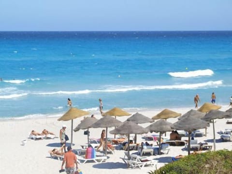 Private beach, sun loungers, beach towels