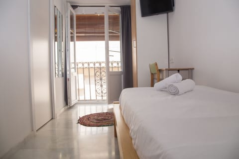 Single Room, Balcony | Down comforters, iron/ironing board, free WiFi, bed sheets