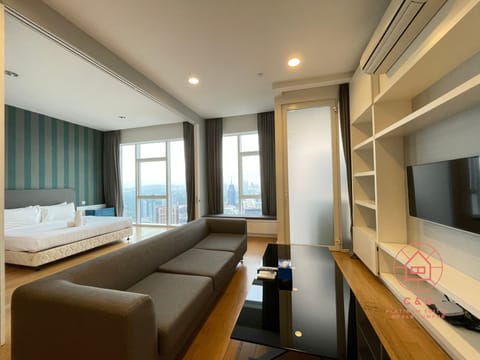 Executive Suite, 2 Bedrooms | Living area | 40-inch LCD TV with digital channels, TV, streaming services