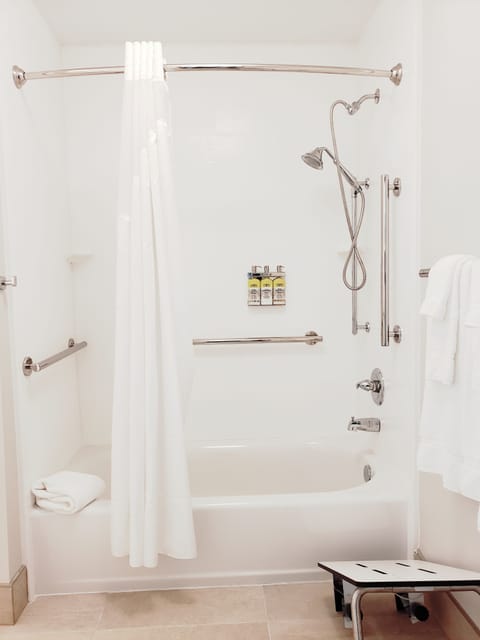 Standard Room, 2 Queen Beds, Accessible (Accessible Tub) | Bathroom | Combined shower/tub, free toiletries, hair dryer, towels