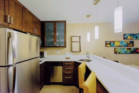 Studio, 1 King Bed with Sofa bed | Private kitchen | Full-size fridge, microwave, oven, stovetop