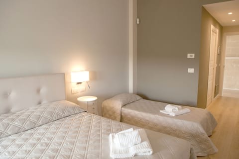 Classic Room | Premium bedding, in-room safe, desk, free WiFi