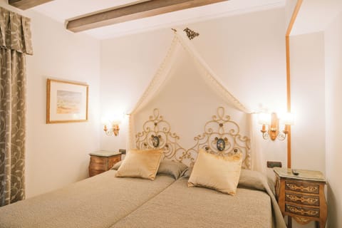 Romantic Room, Terrace, Partial Sea View | Premium bedding, pillowtop beds, minibar, in-room safe