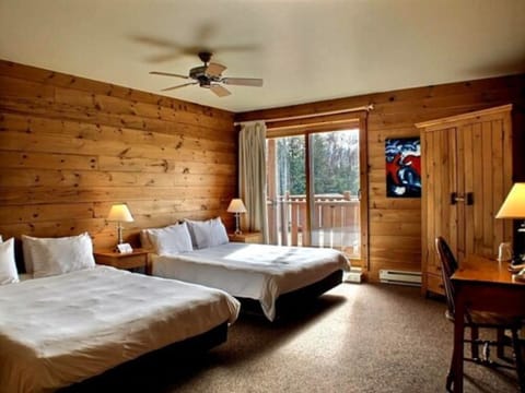 Room, 2 Queen Beds | Premium bedding, pillowtop beds, desk, blackout drapes