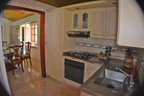 Exclusive House, 3 Bedrooms, Accessible, Poolside | In-room safe, bed sheets