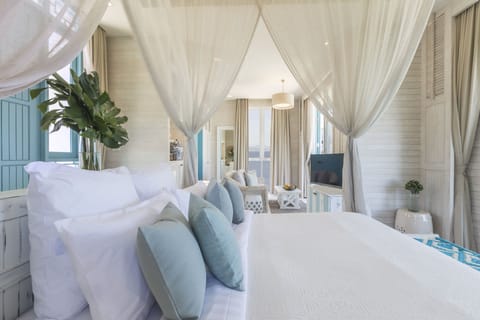 Luxury Villa, Private Pool | Premium bedding, minibar, in-room safe, desk