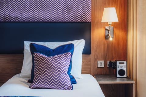 Superior Double or Twin Room | Soundproofing, iron/ironing board, free WiFi, bed sheets