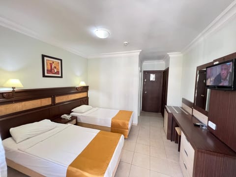 Standard Room, 1 Bedroom | Desk, WiFi, bed sheets