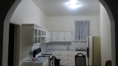 Family Cottage, 1 Bedroom, Refrigerator & Microwave, Mountain View | Private kitchen | Full-size fridge, microwave, oven, stovetop