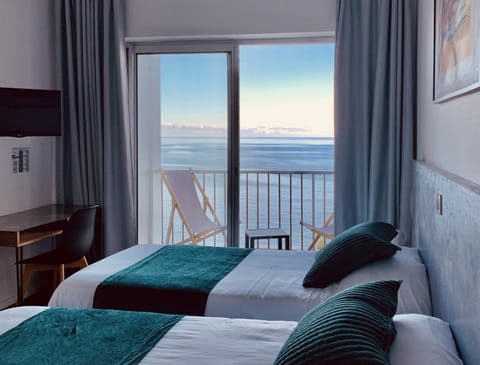 Twin Room, Sea View | Premium bedding, desk, blackout drapes, free WiFi