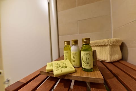 Deep soaking tub, free toiletries, hair dryer, bidet