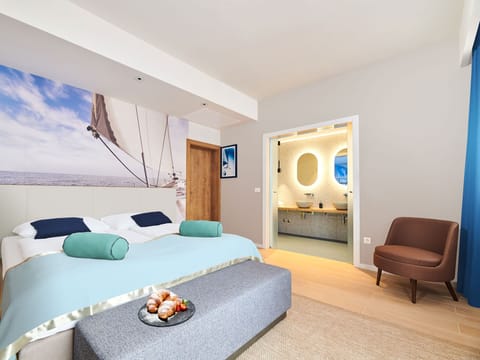 In-room safe, desk, soundproofing, iron/ironing board