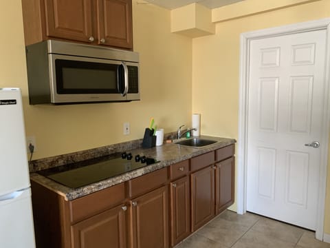 Deluxe Double Room | Private kitchen