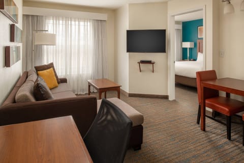 Suite, 1 Bedroom | Egyptian cotton sheets, individually decorated, individually furnished