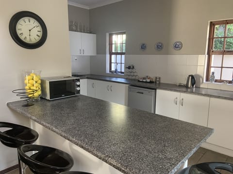 Family House, 3 Bedrooms, Mountain View | Private kitchen | Stovetop, electric kettle, highchair, cookware/dishes/utensils