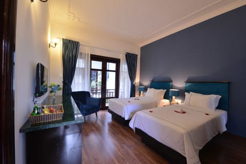 Villa, 2 Single Beds, Balcony | In-room safe, desk, blackout drapes, soundproofing