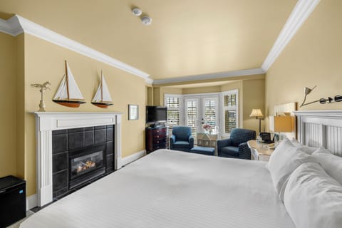 Superior Room | Egyptian cotton sheets, premium bedding, down comforters, pillowtop beds