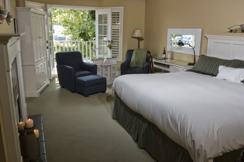 Superior Room | Egyptian cotton sheets, premium bedding, down comforters, pillowtop beds
