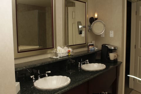 Superior Room | Bathroom | Designer toiletries, hair dryer, towels