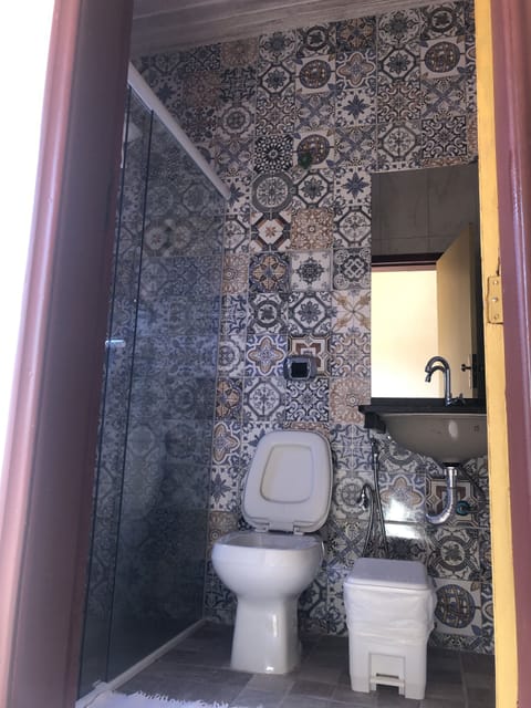 Double Room - Payment with bank transfer only | Bathroom | Shower, rainfall showerhead, free toiletries, towels