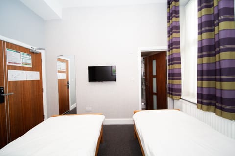 Standard Twin Room | Free WiFi, bed sheets