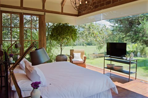 Premium Room, Garden View, Ground Floor | Frette Italian sheets, premium bedding, down comforters, pillowtop beds