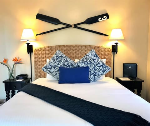 The Little Beach Bungalow | Premium bedding, free WiFi, bed sheets, wheelchair access