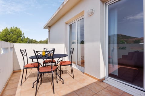 Apartment, 2 Bedrooms | Terrace/patio