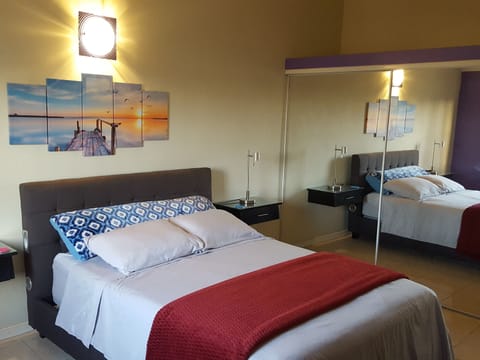 Premium Apartment, 2 Bedrooms, Mountain View | 1 bedroom, Egyptian cotton sheets, premium bedding, in-room safe