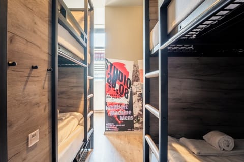 Bed in 4-Bed Dormitory | Desk, laptop workspace, free WiFi, bed sheets