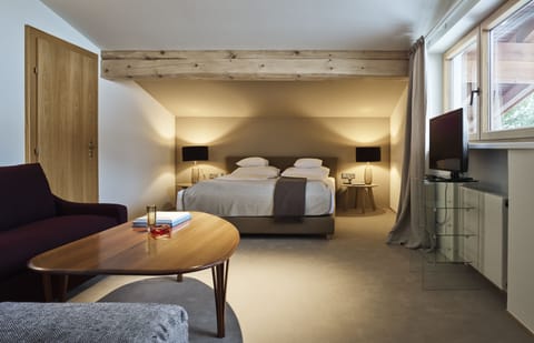 Triple Room | Hypo-allergenic bedding, in-room safe, individually decorated