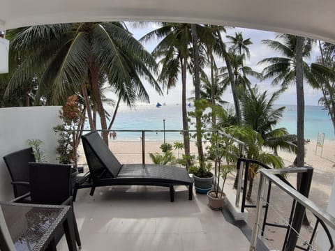 Deluxe Double Room, Beach View, Beachfront | Balcony