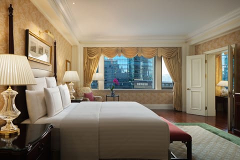 Premier Suite, 1 Bedroom | Premium bedding, down comforters, pillowtop beds, minibar