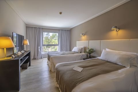 Luxury Double or Twin Room | Egyptian cotton sheets, premium bedding, minibar, in-room safe