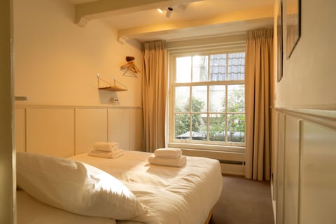 Single Room | 10 bedrooms, Egyptian cotton sheets, premium bedding, in-room safe