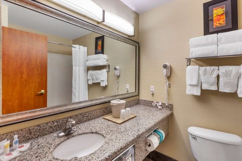 Double Room, Non Smoking | Bathroom | Combined shower/tub, deep soaking tub, free toiletries, hair dryer