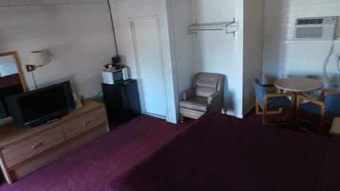 Blackout drapes, iron/ironing board, rollaway beds, free WiFi